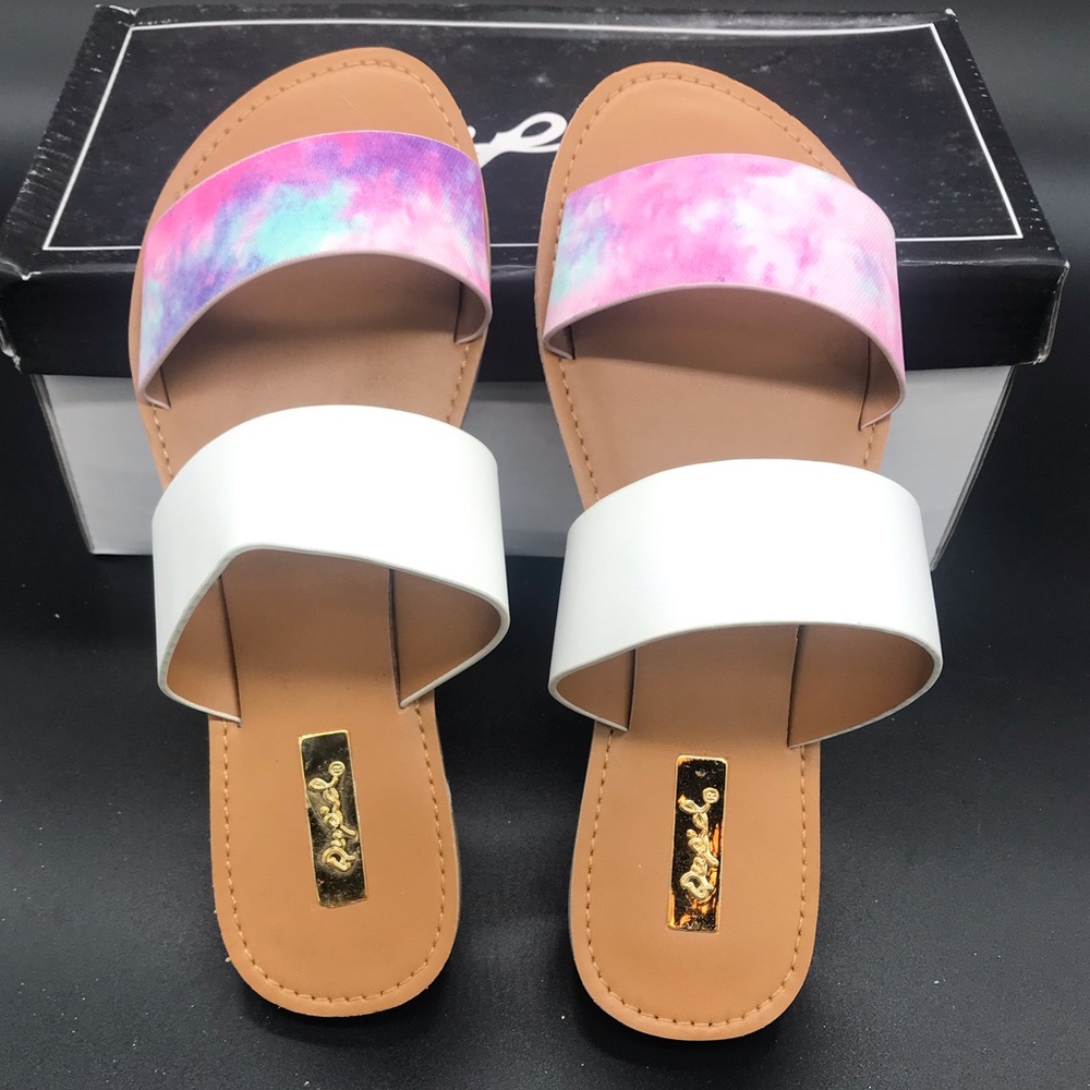 Woman’s pink sandals tie dye & white strap flats, size 5.5, brand new in box